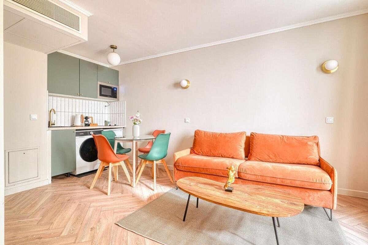 Eden Suite Paris La Defense Курбевуа Экстерьер фото