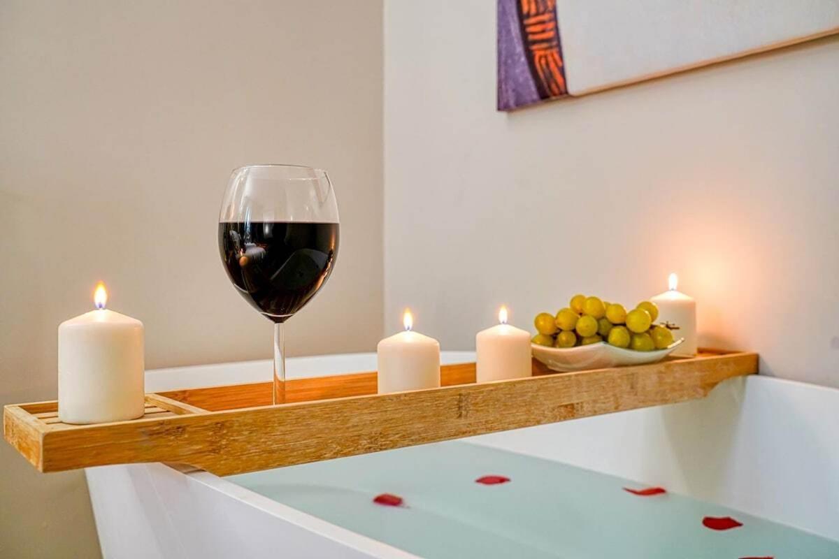 Eden Suite Paris La Defense Курбевуа Экстерьер фото