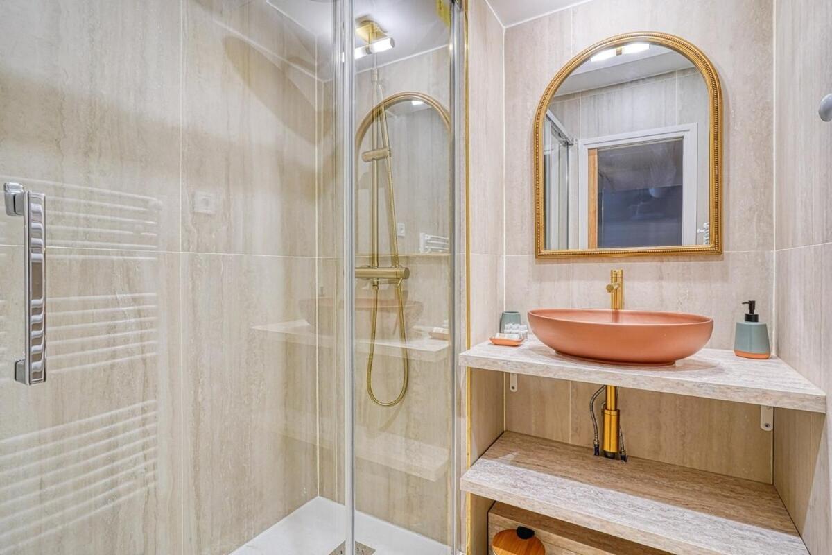 Eden Suite Paris La Defense Курбевуа Экстерьер фото