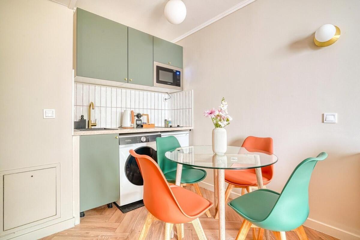 Eden Suite Paris La Defense Курбевуа Экстерьер фото