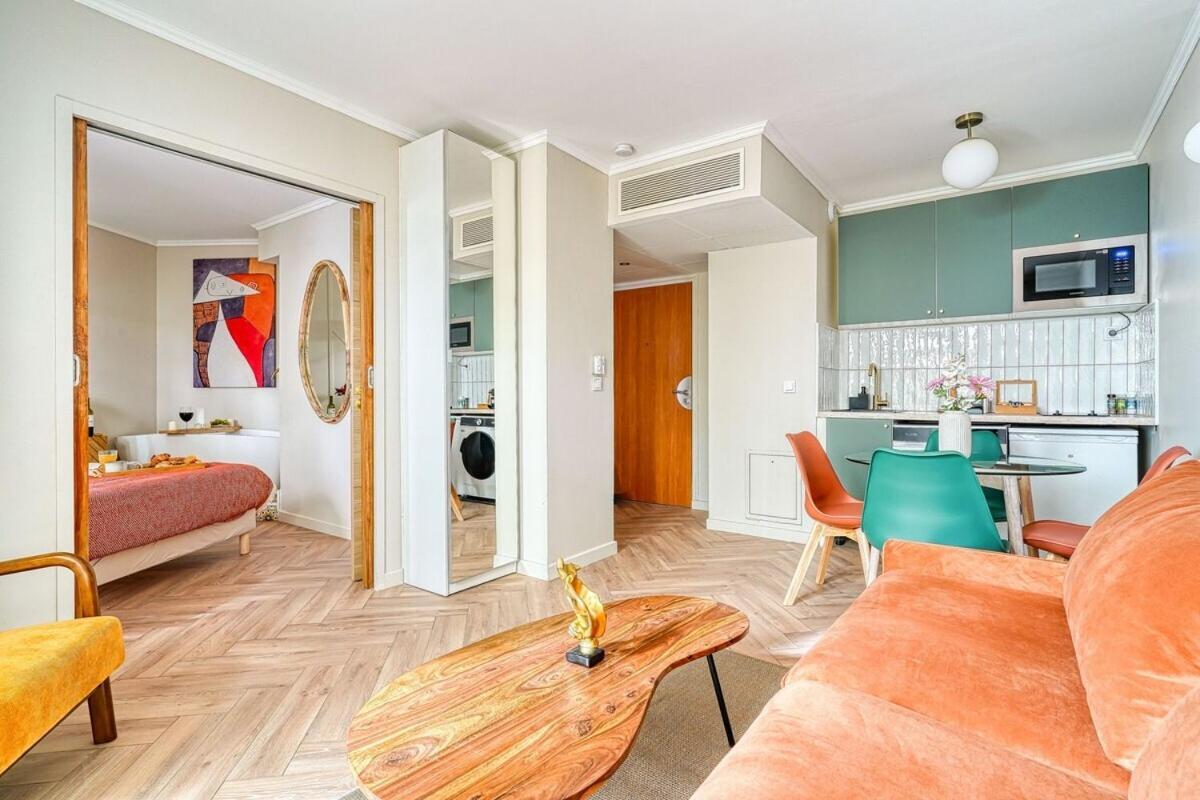 Eden Suite Paris La Defense Курбевуа Экстерьер фото